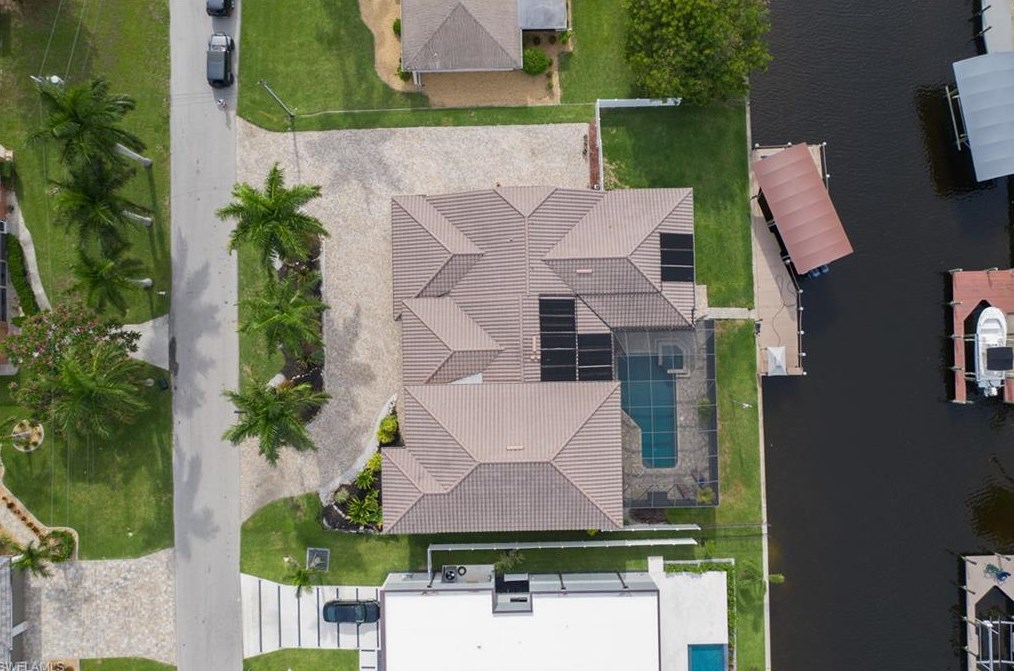 842 Miramar Ct, Cape Coral FL  33904-5934 exterior