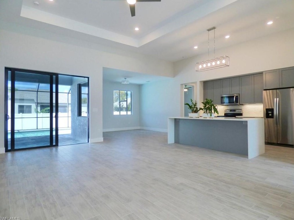 306 26th Pl, Cape Coral, FL 33991-1132