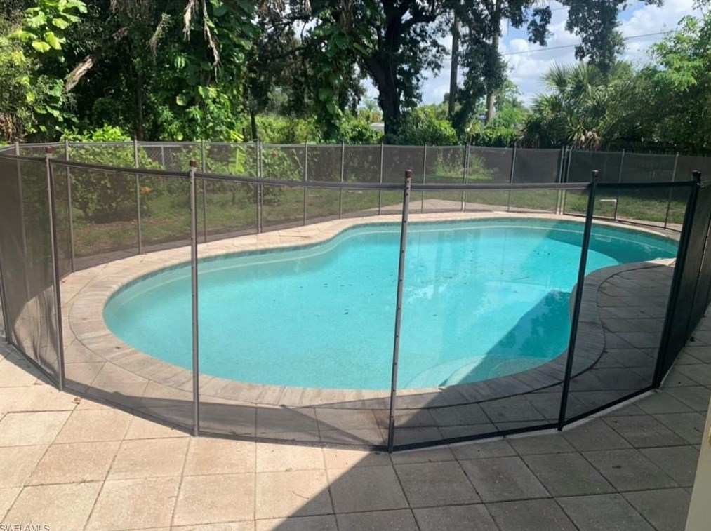 1630 Sunkist Way, Fort Myers, FL 33905-3182