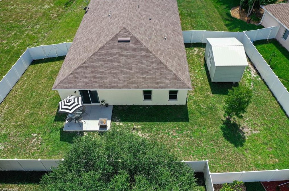 3017 Douglas Cir, Cape Coral, FL 33993-8657