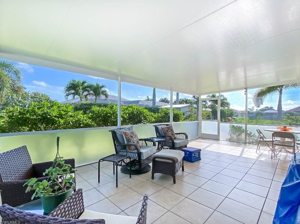 2227 5th St, Cape Coral, FL 33909-2753