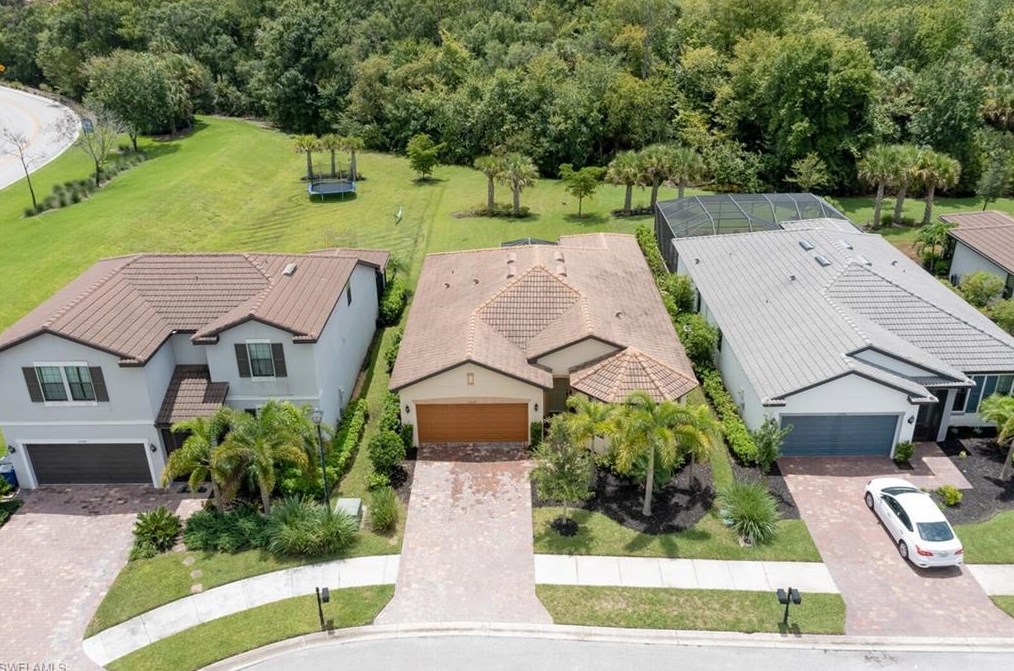 15764 Angelica Dr, Alva, FL 33920-4619