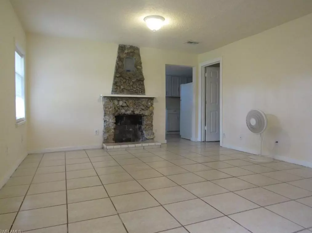 1137 4th Way, Fort Myers, FL 33903-4441
