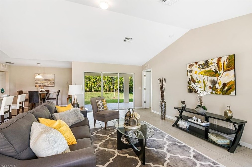 4301 40th Ter, Cape Coral, FL 33993-7423