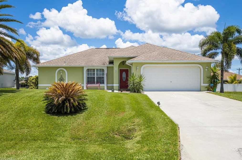 1125 33rd Ln, Cape Coral, FL 33909-3321