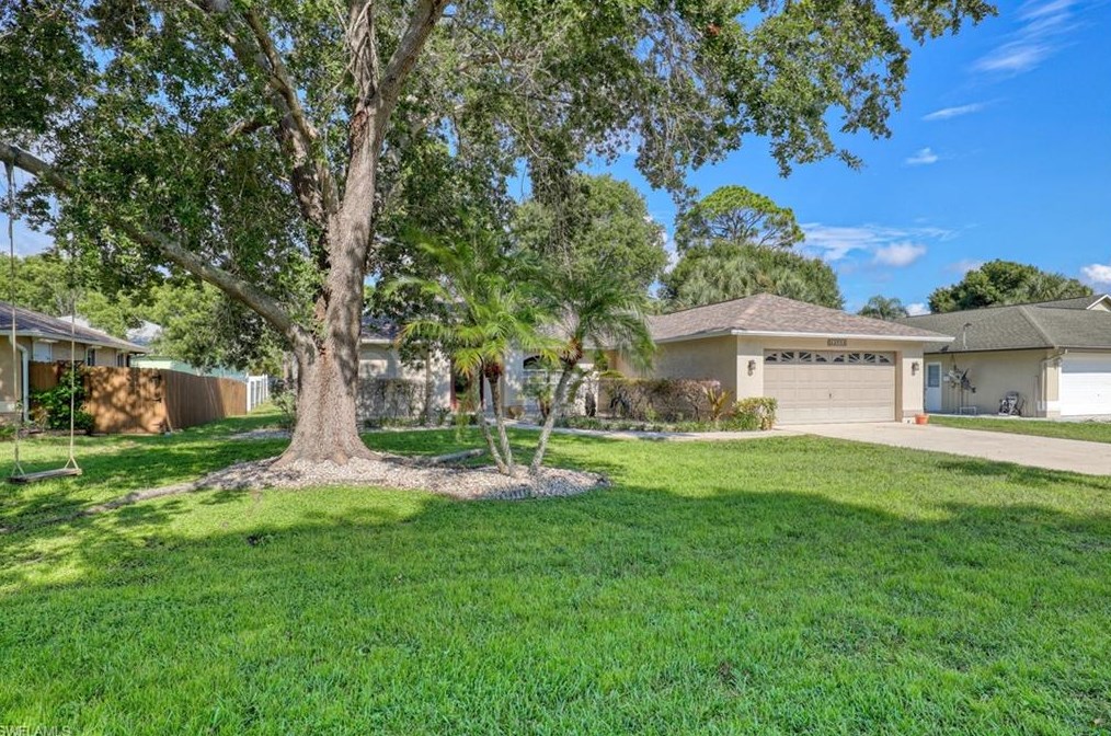 13771 Willow Bridge Dr, Fort Myers, FL 33903-7216