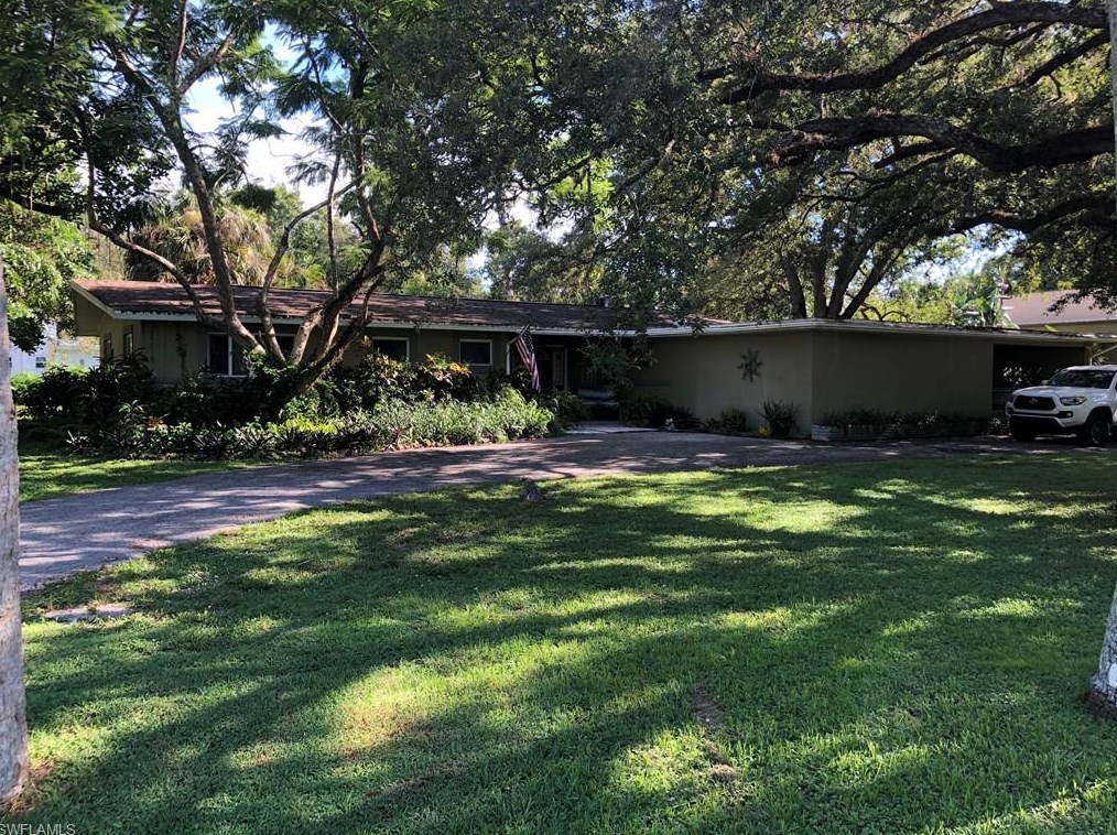1556 Poinciana Ave, Fort Myers, FL 33901-5929