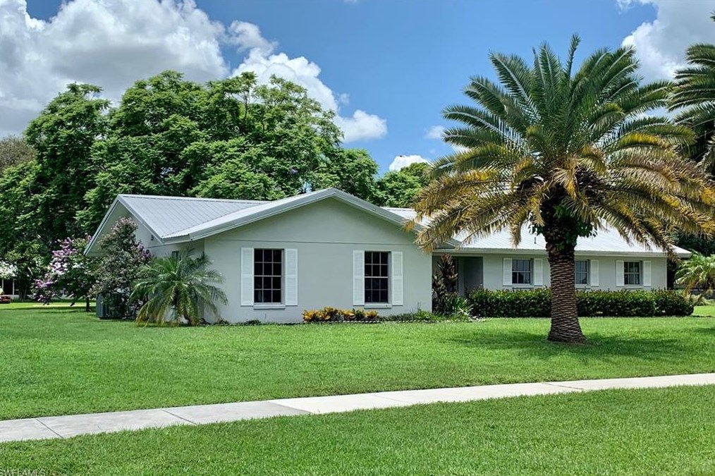 702 Saginaw Ave, Clewiston, FL 33440-2310