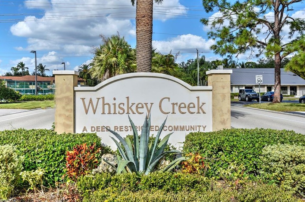 6104 Whiskey Creek Dr, Fort Myers, FL 33919-8747