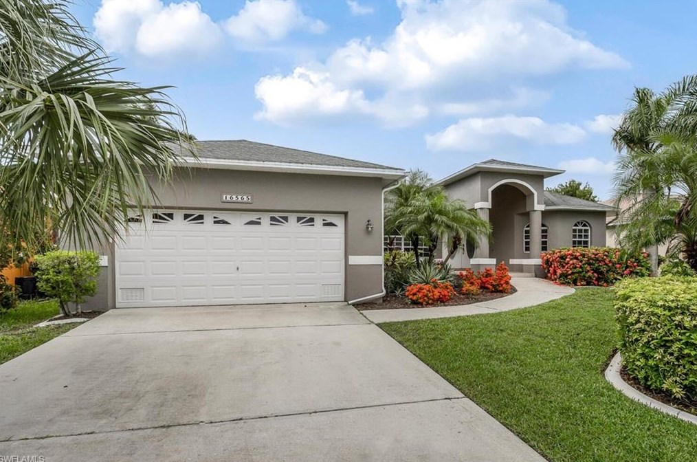 16565 Wellington Lakes Cir, Fort Myers, FL 33908-7621