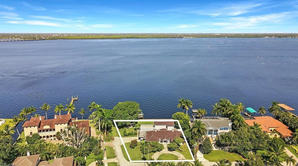 3570 Stuart Ct, Fort Myers, FL 33901-7737