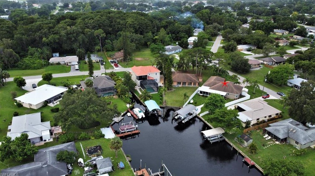 2262 Bahama Ave, Fort Myers, FL 33905-2065