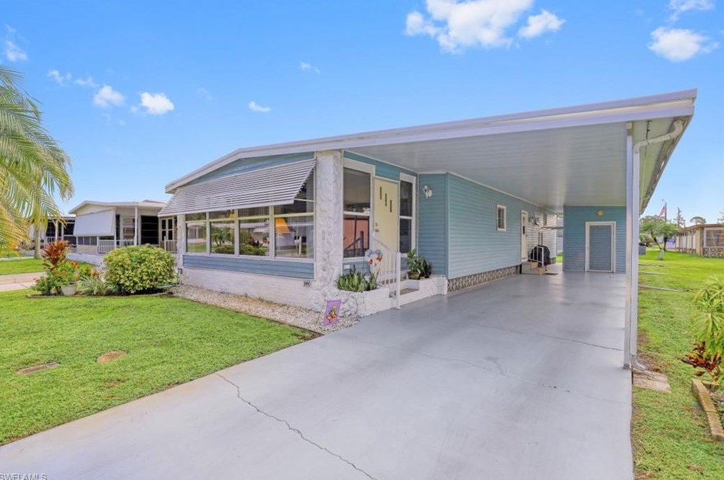 344 Shrub Ln, Fort Myers, FL 33917-7418