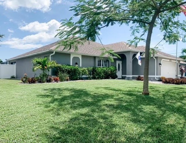 2318 17th Ter, Cape Coral, FL 33991-3003