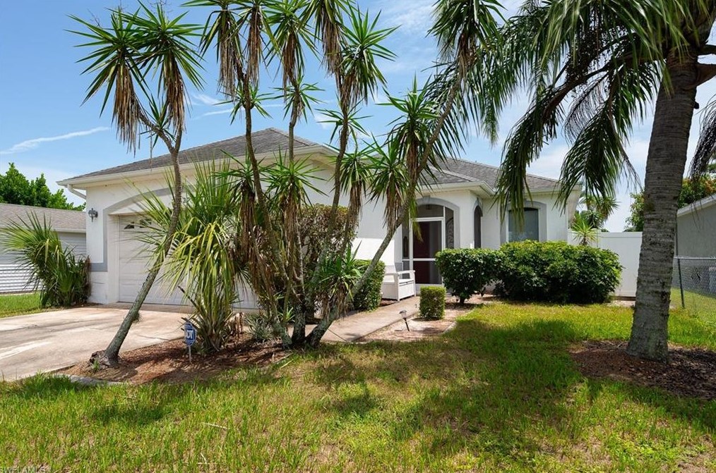 27427 Horne Ave, Bonita Springs, FL 34135