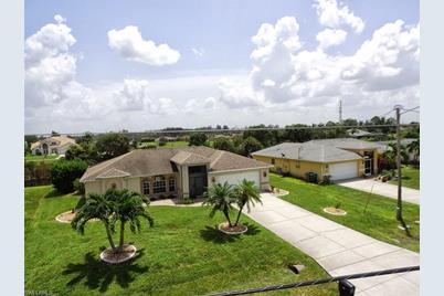 307 SW 26th Place - Photo 1