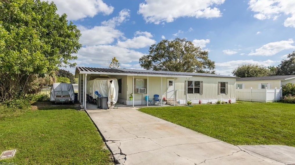 7623 Grady Dr, Fort Myers, FL 33917-2462