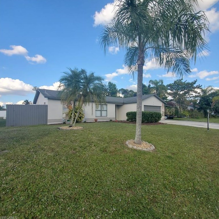 15729 Coral Vine Ln, Fort Myers, FL 33905-2415