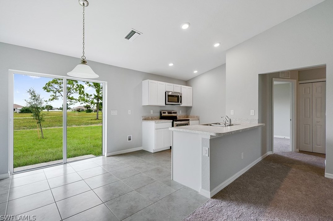 3070 4th Ave, Cape Coral FL  33909-0068 exterior