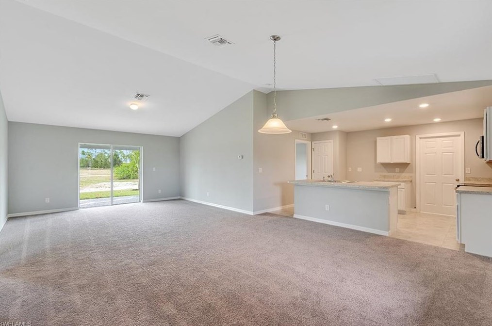 3745 15th Ave, Cape Coral, FL 33909-6477