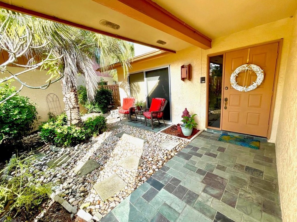 6417 Royal Woods Dr, Fort Myers, FL 33908-6148