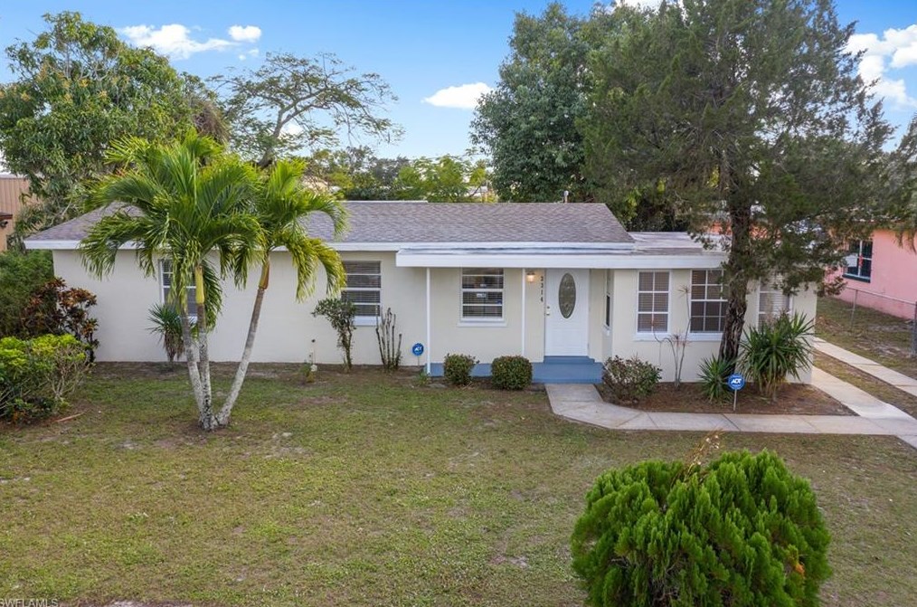 3314 Apache St, Fort Myers, FL 33916-2102