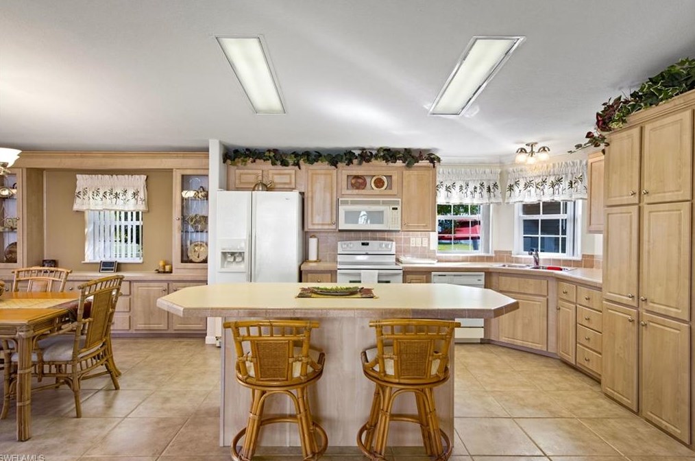 9778 Cattail Ct, Fort Myers FL 33905-5107 exterior