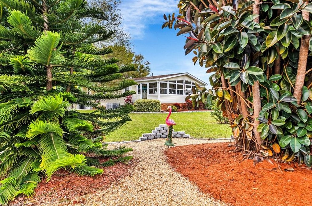 9778 Cattail Ct, Fort Myers FL 33905-5107 exterior