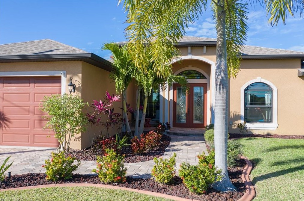 1642 36th Ave, Cape Coral, FL 33993-3638