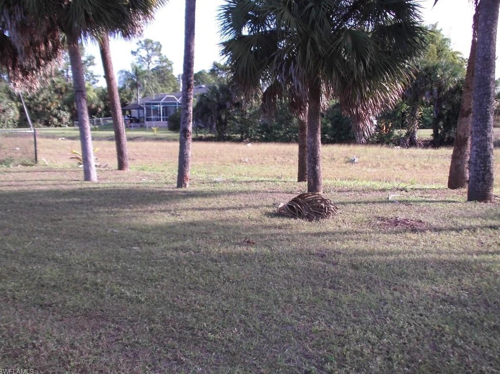 141 Shadow Lakes Dr, Lehigh Acres, FL 33974