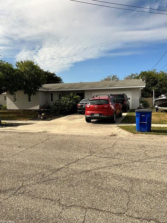 4601 Coral Cir, Fort Myers, FL 33903-4619