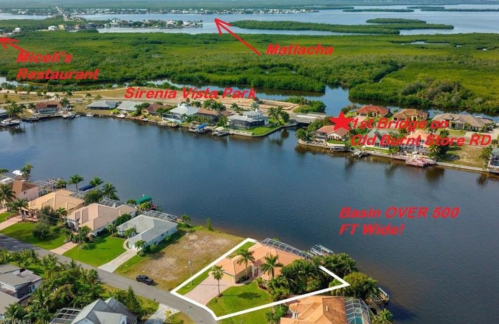 202 38th Pl, Cape Coral, FL 33993-5200