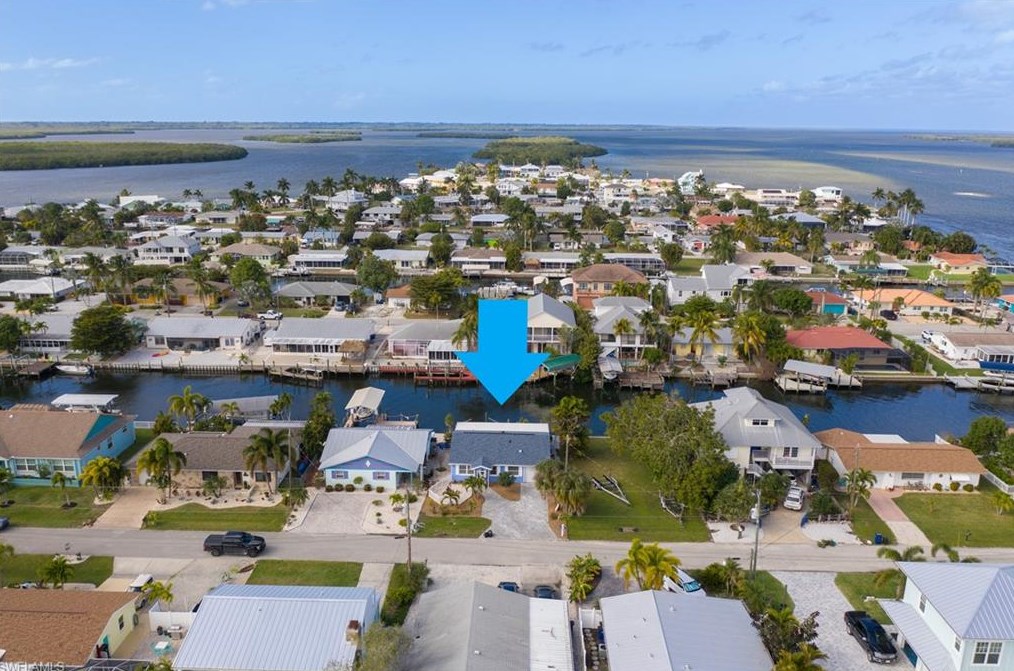 2692 Geary St, Cape Coral, FL 33993-9743