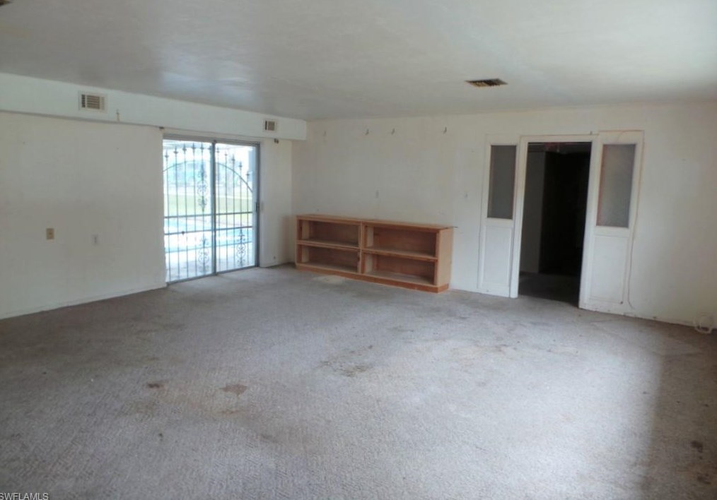 3574 Seminole Ave, Fort Myers, FL 33916-1122