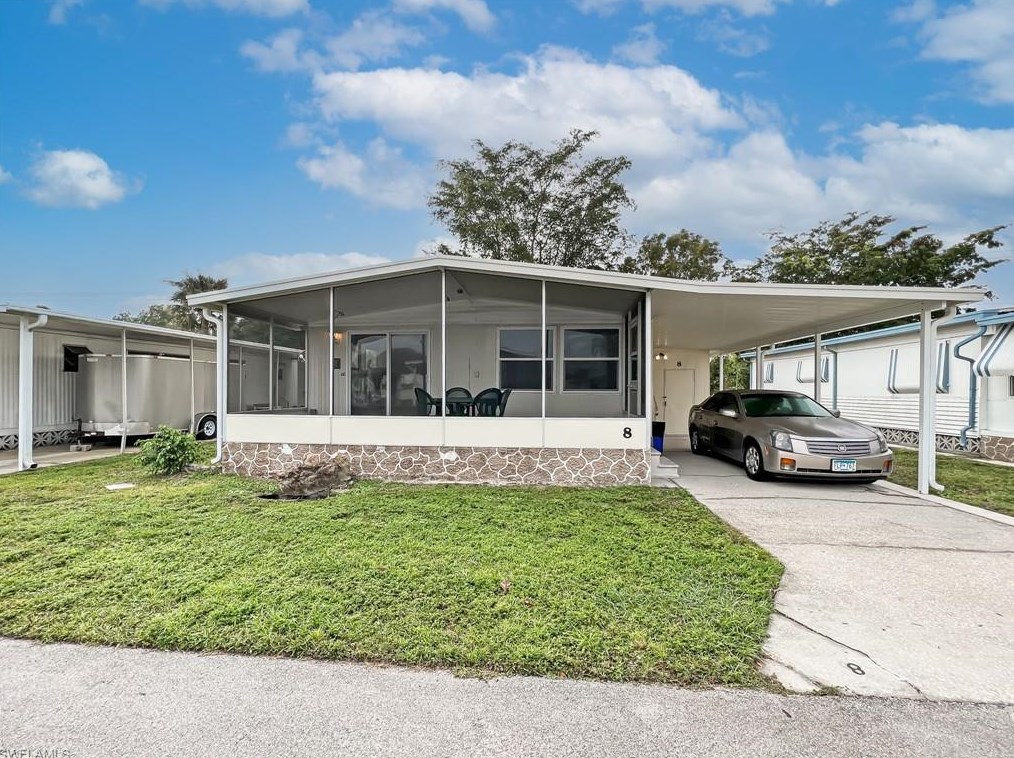 8 Poinsettia Dr, Fort Myers, FL 33905-4342