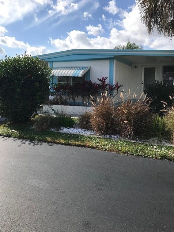 624 Vista Dr, Fort Myers, FL 33917-2386