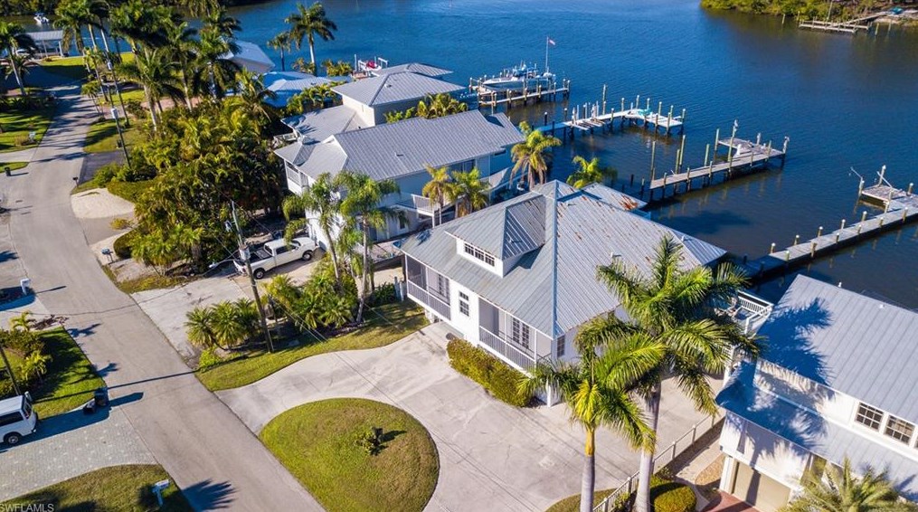 937 Prescott St, Fort Myers Beach, FL 33931