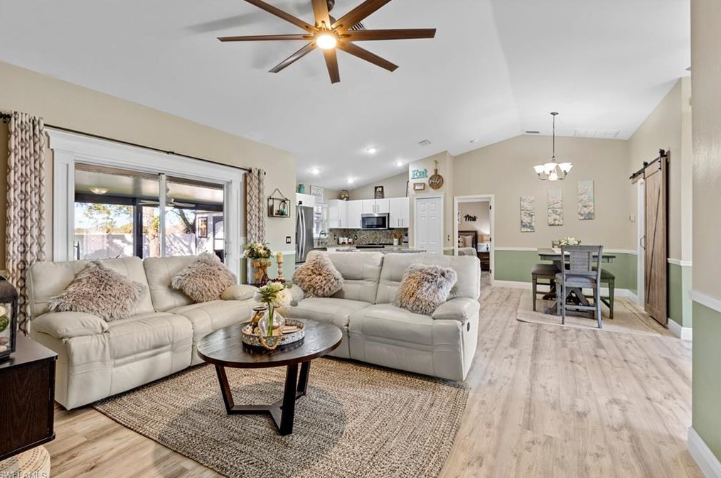 2550 1st Ave, Cape Coral, FL 33914-4401