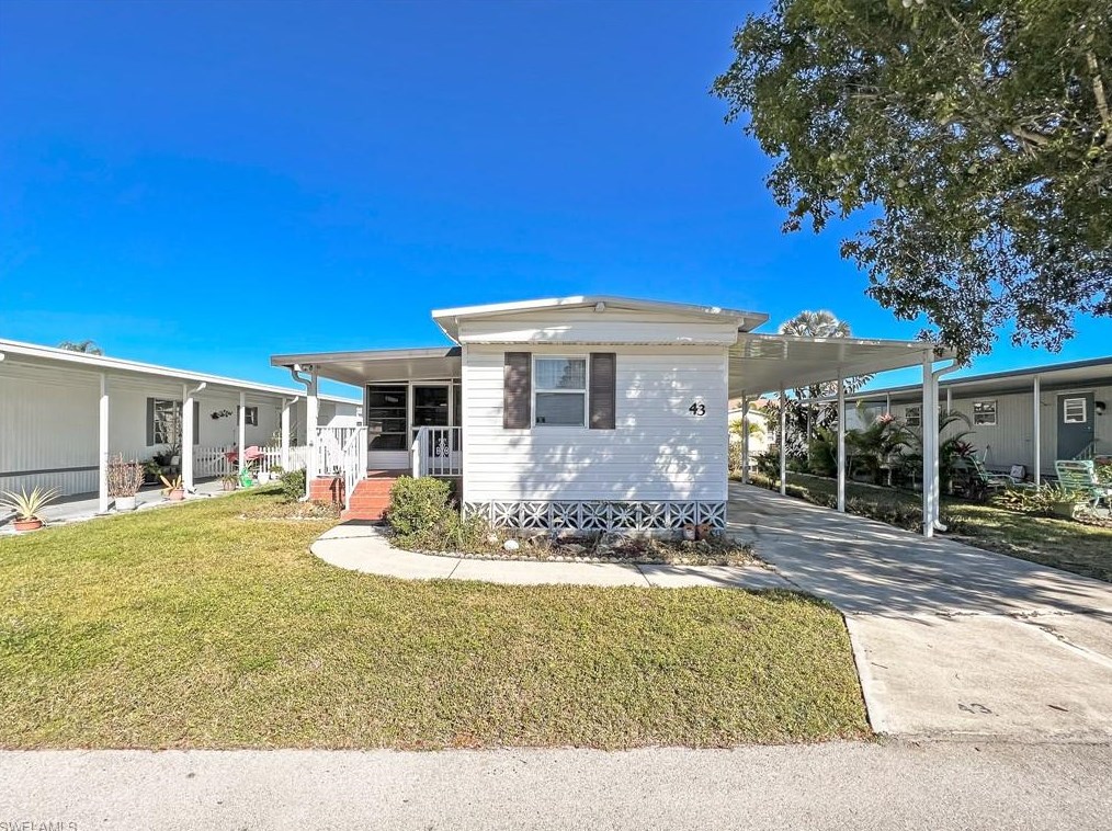 43 Poinsettia Dr, Fort Myers, FL 33905-4345