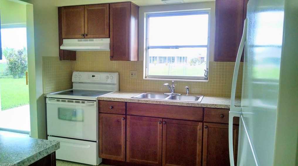 522 Shadyside St, Lehigh Acres, FL 33936