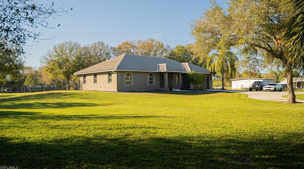 20101 Huffmaster Rd, Fort Myers, FL 33917-4605