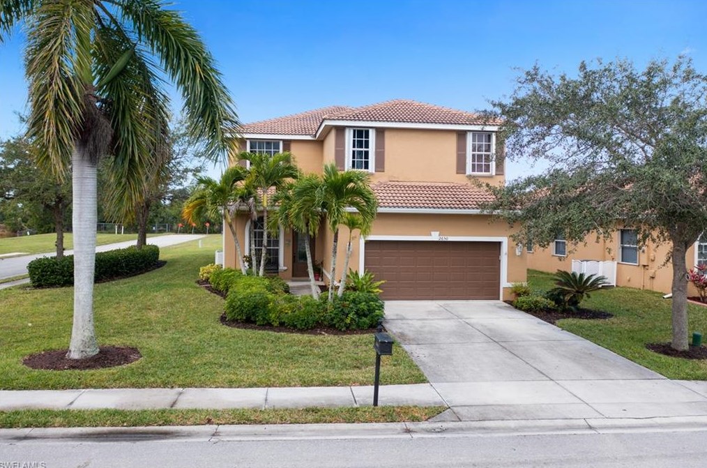 2650 Blue Cypress Lake Ct, Cape Coral, FL 33909-2912