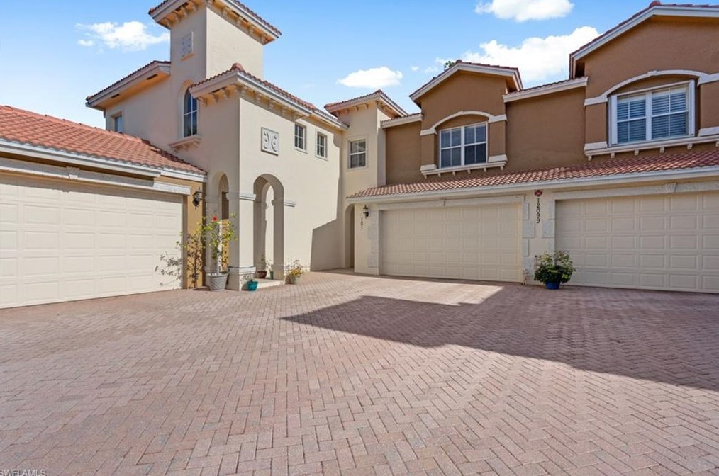 12099 Lucca St, Fort Myers, FL 33966-5390
