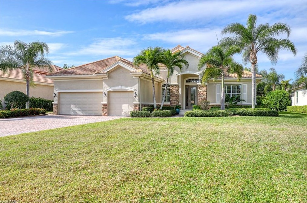 5725 Whispering Willow Way, Fort Myers, FL 33908-4508