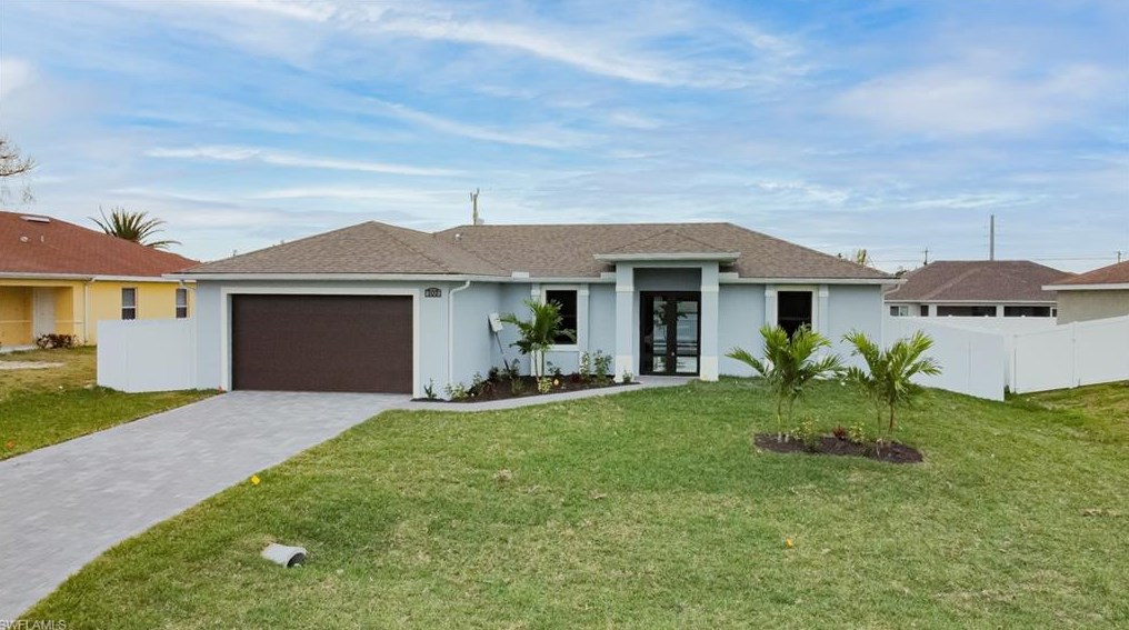 702 1st Ln, Cape Coral, FL 33993-2451