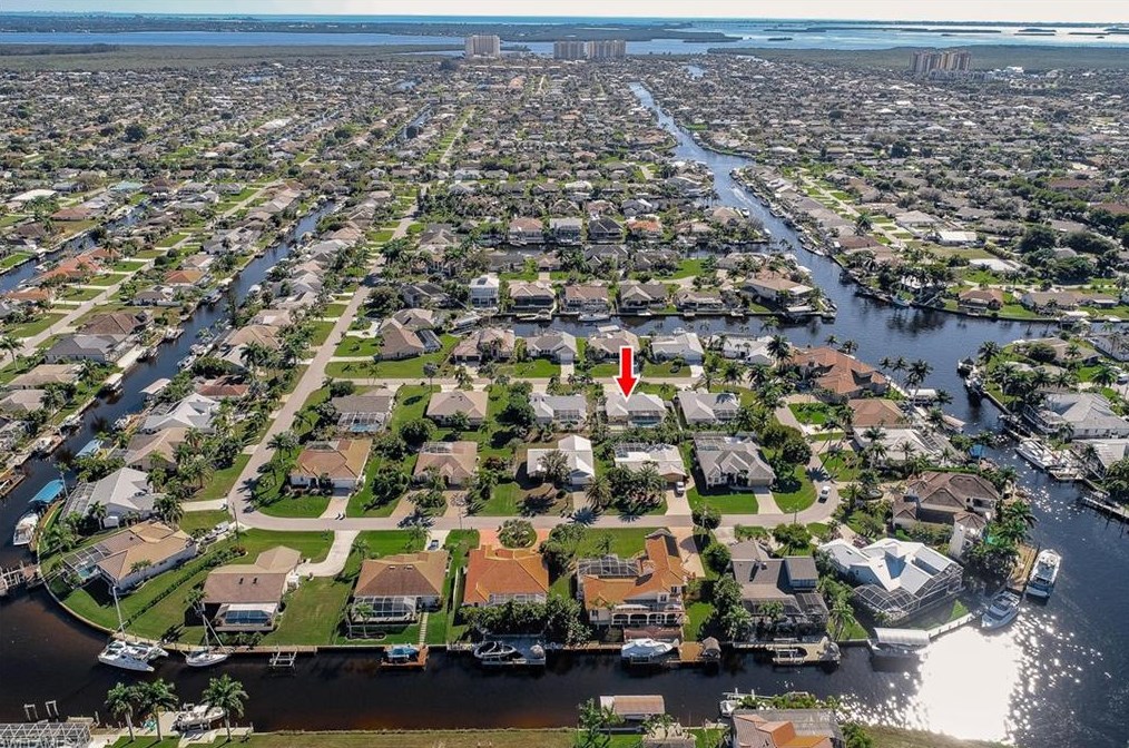 1211 49th Ter, Cape Coral, FL 33914-7050