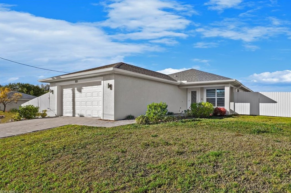 1121 18th Ter, Cape Coral, FL