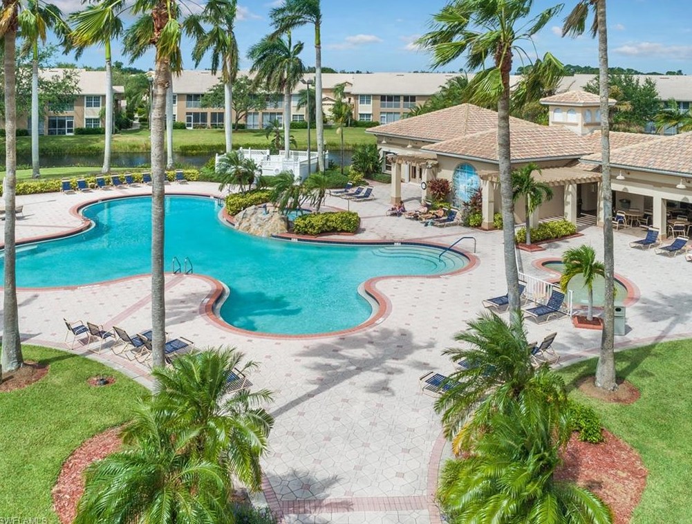 14832 Paradigm Ct, Fort Myers, FL 33919-8484
