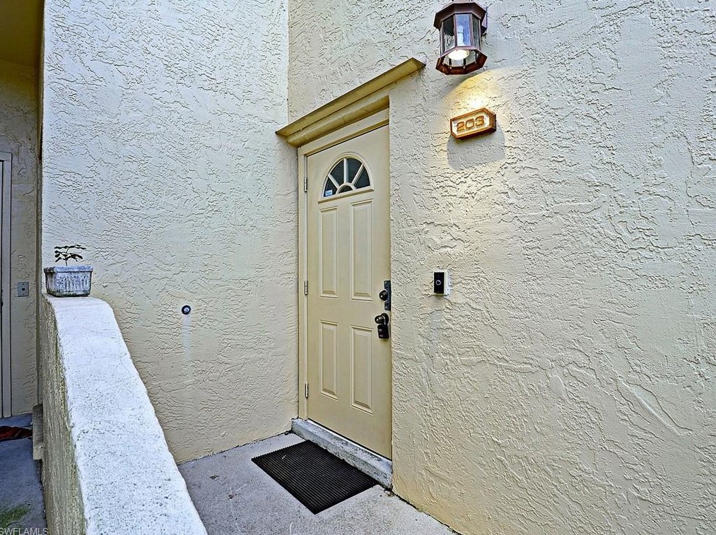 8805 Lateen Ln Apt 203, Fort Myers, FL 33919