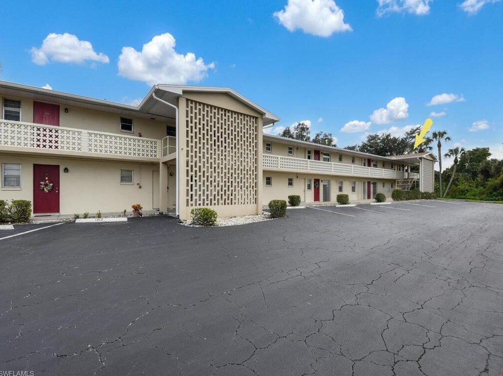 1016 Tropic Ter, Fort Myers, FL 33903-5236